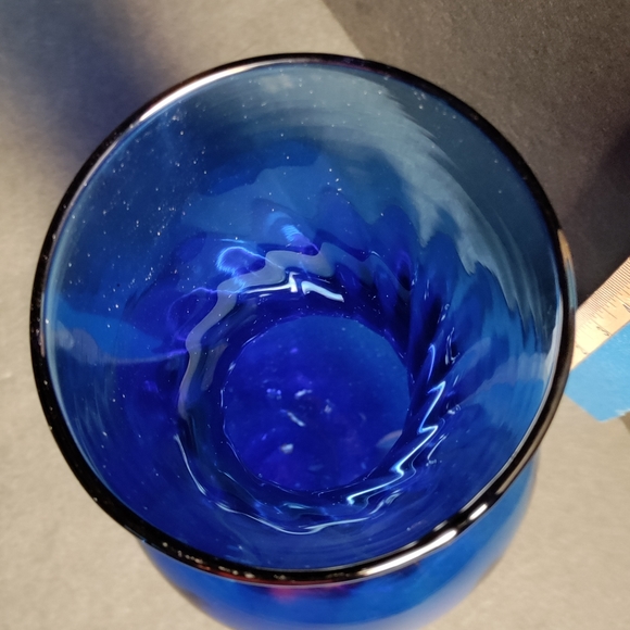 SWIRL FLUTED VASE⭐ - Picture 9 of 9